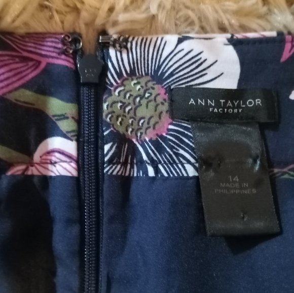 Ann Taylor skirt - Picture 1 of 4